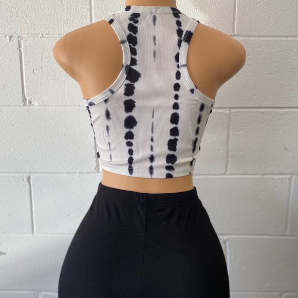 Two piece set - Picture 2 of 3